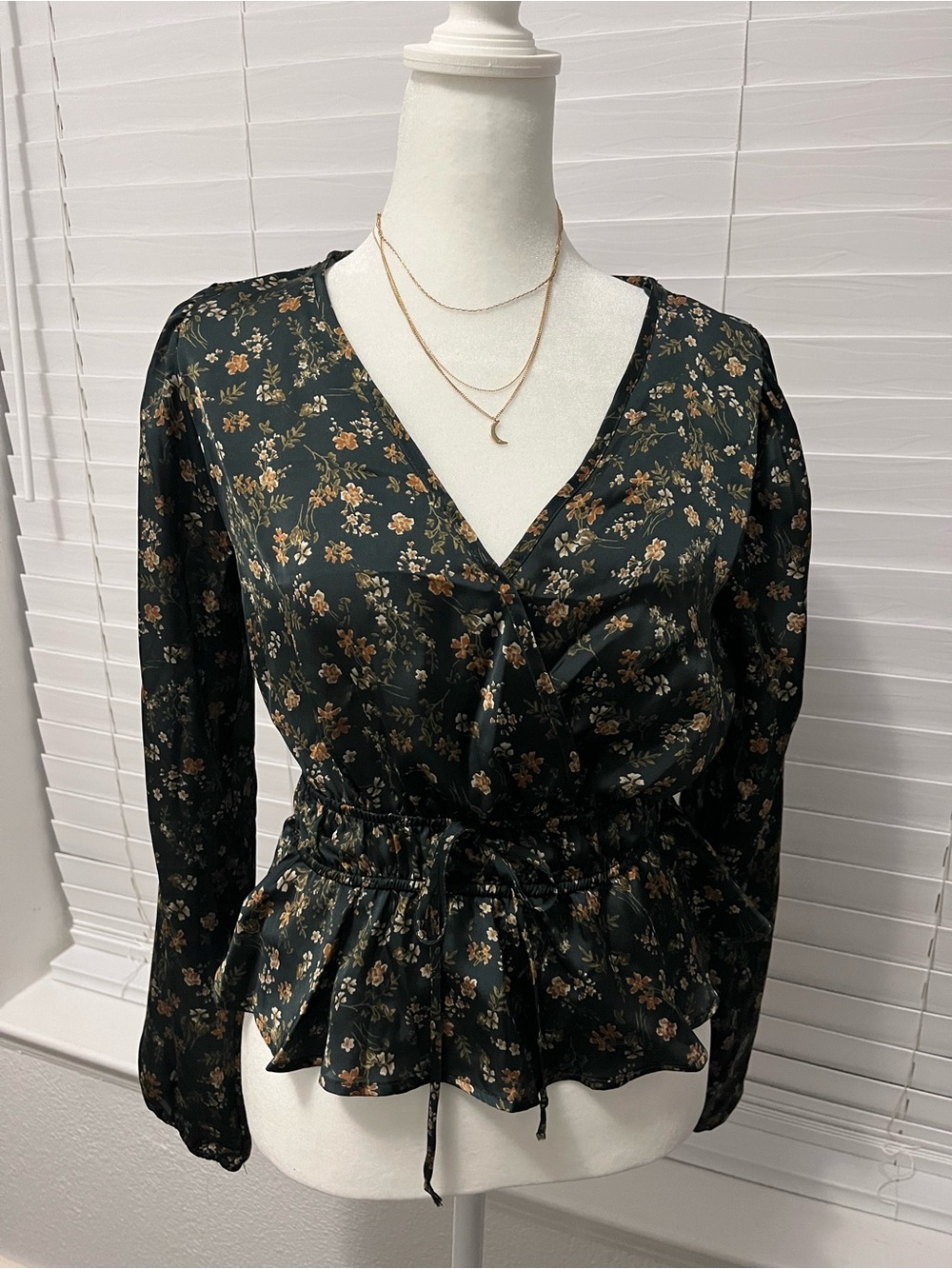 Floral V-Neck Peplum Blouse in Dark Green